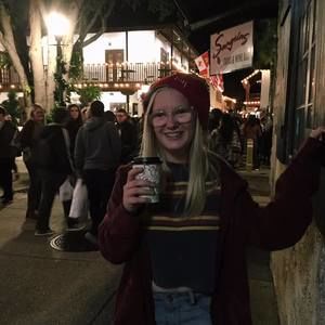 Meet your Posher, Veronica